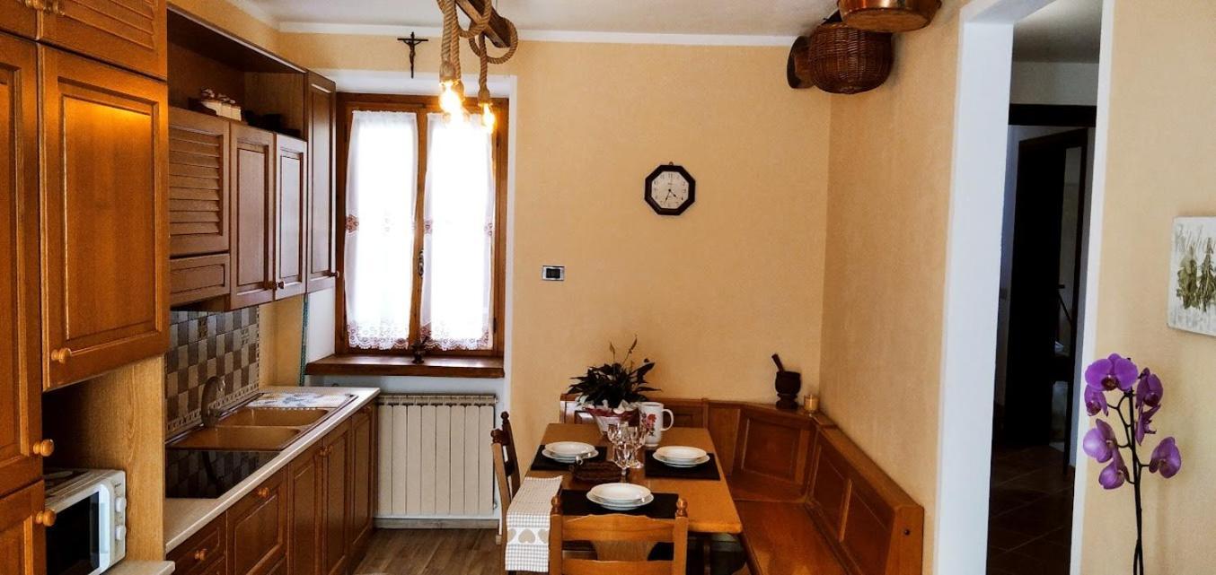 Borgo Antico Chalet Appartamenti Fara Novarese Extérieur photo
