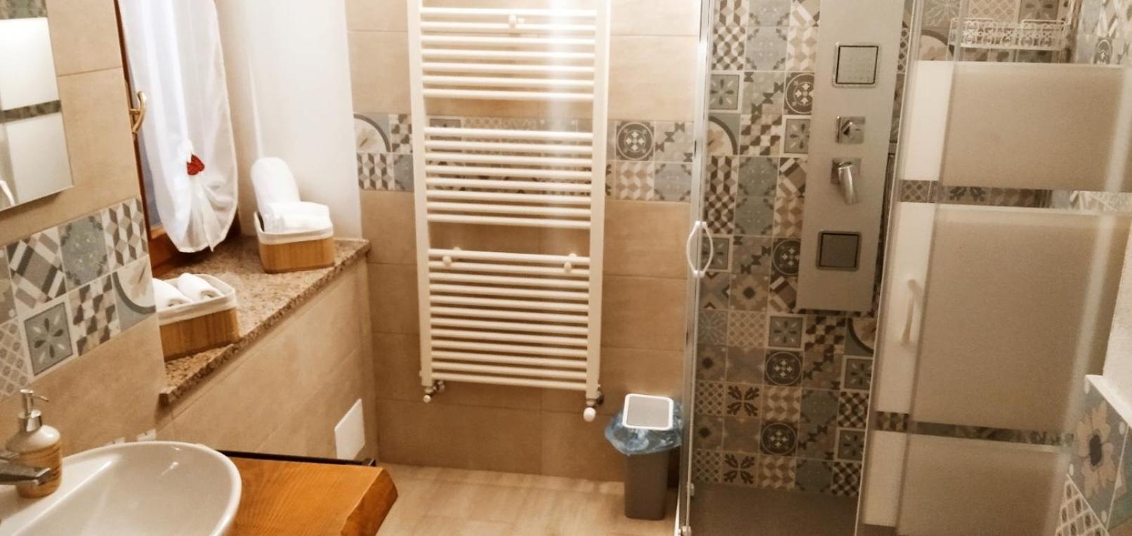Borgo Antico Chalet Appartamenti Fara Novarese Extérieur photo